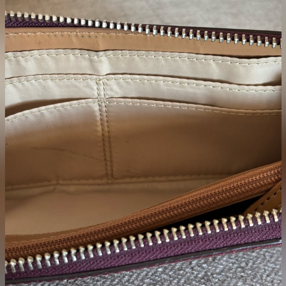 Rare COACH Burgundy Red Leather Zip Around Large Accordion Wallet EUC - Picture 11 of 11